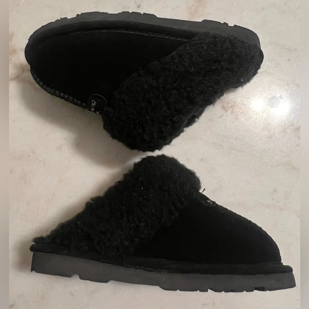 BearPaw Loki II Youth Size 1 Genuine Sheepskin Fur Lined Clog/Slipper Black EUC